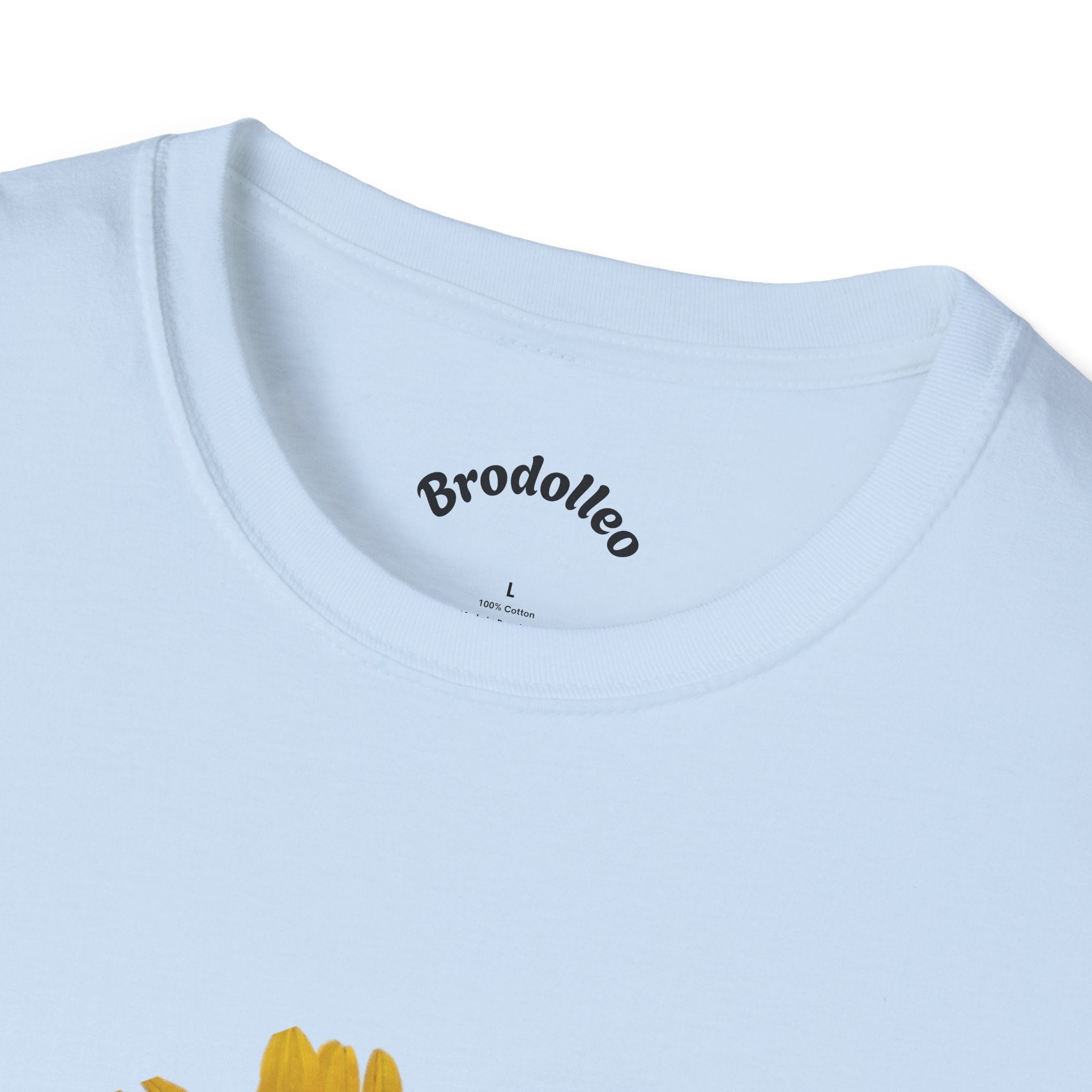 Sunflower Graphic T-Shirt — Vintage Yellow Bloom Tee