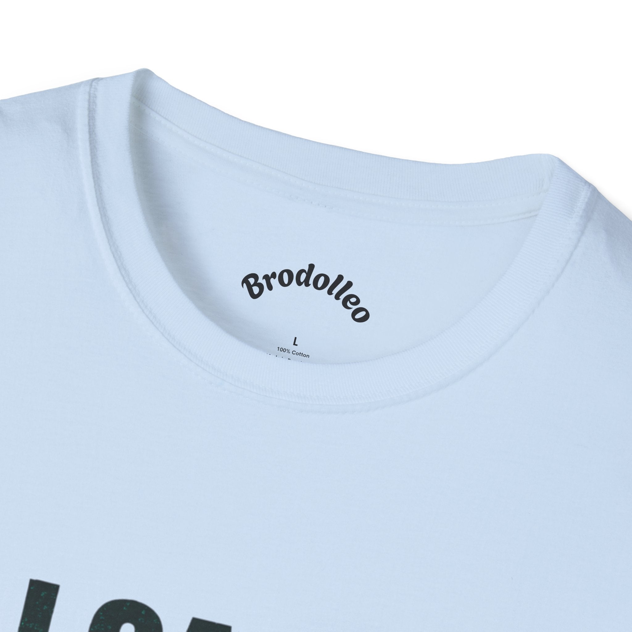 I Can't Turn This Off! Graphic T-Shirt — Funny Retro Script Tee