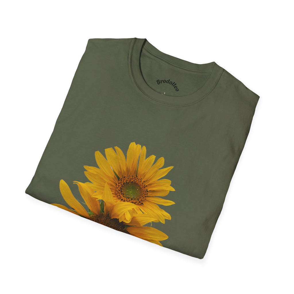 Sunflower Graphic T-Shirt — Vintage Yellow Bloom Tee